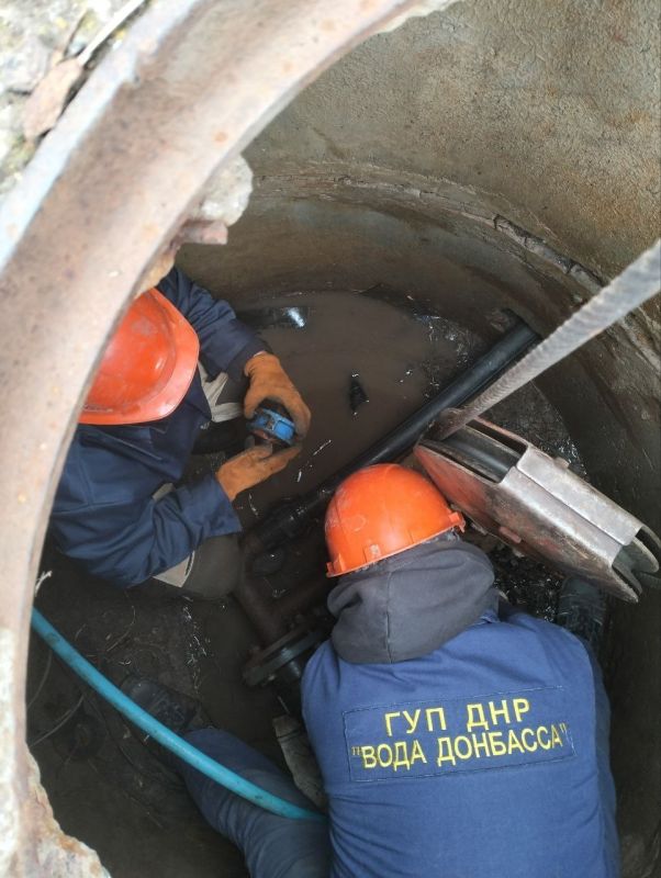 Наталья Великодная: В рамках партийного проекта Единой России "Чистая страна", а также в рамках работы штаба по жизнеобеспечению Тельмановского муниципального округа службой водоснабжения филиала Тельмановское ПУВКХ ГУП ДНР...