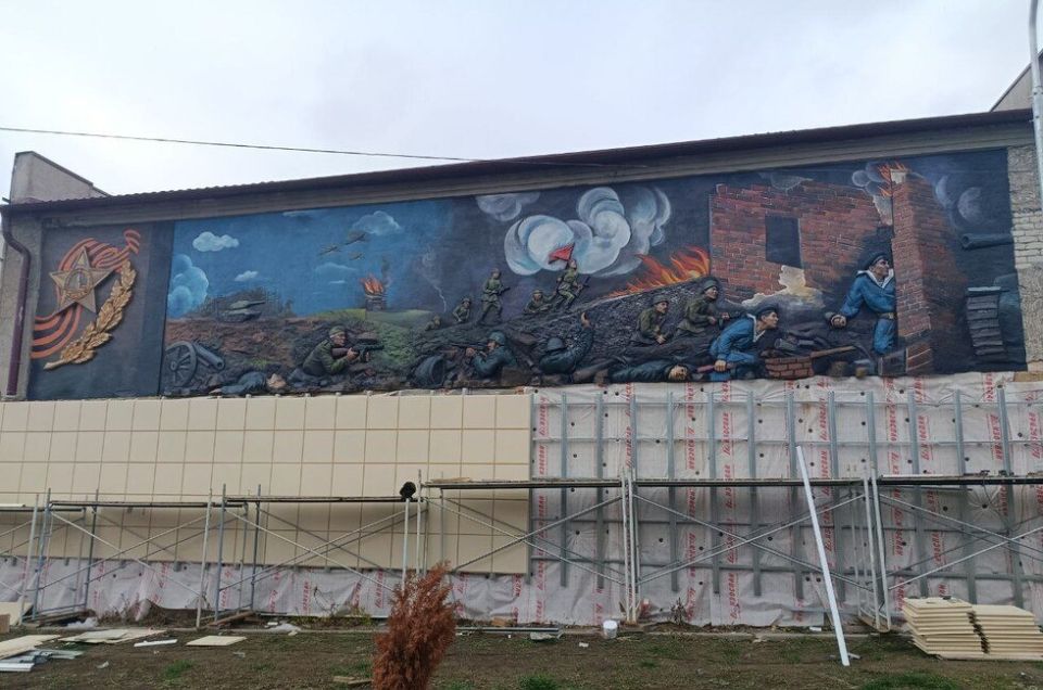 В Тельманово до майских праздников закончат ремонт фасада в местном ДК