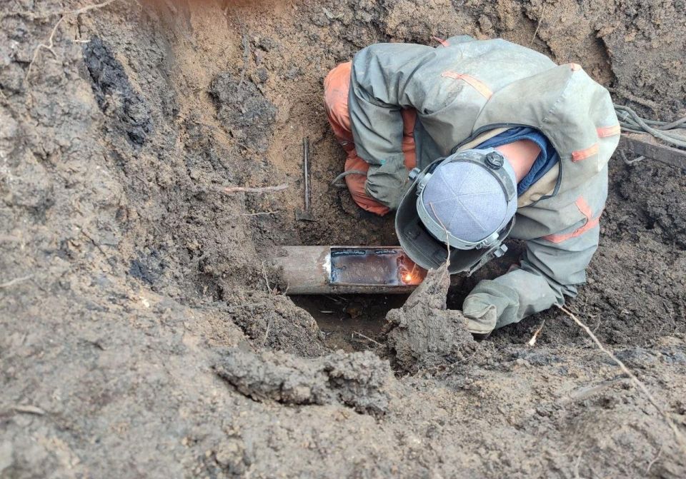 Денис Зубов: Нижегородские аварийные бригады устранили утечку воды в Иловайске