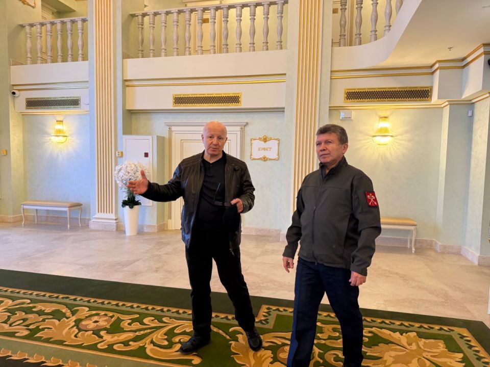 Вице-губернатор Санкт-Петербурга Игорь Потапенко оценил масштаб работ, проделанных строителями Северной столицы в Мариуполе Вице-губернатор Санкт-Петербурга Игорь Потапенко оценил масштаб работ, проделанных строителями Северной столицы в Мариуполе