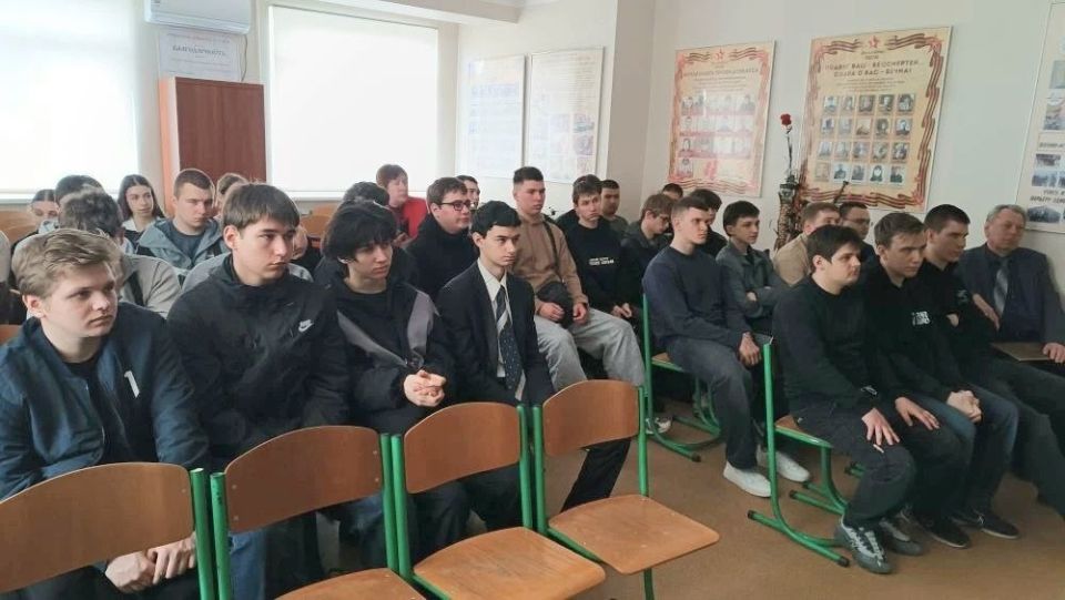 Дмитрий Огилец: Сегодняшнее мероприятие, проведённое в стенах Донецкой Академии транспорта, было призвано не просто проинформировать, но и вдохновить молодое поколение Дмитрий Огилец: Сегодняшнее мероприятие, проведённое в стенах Донецкой Академии транспорта, было призвано не просто проинформировать, но и вдохновить молодое поколение