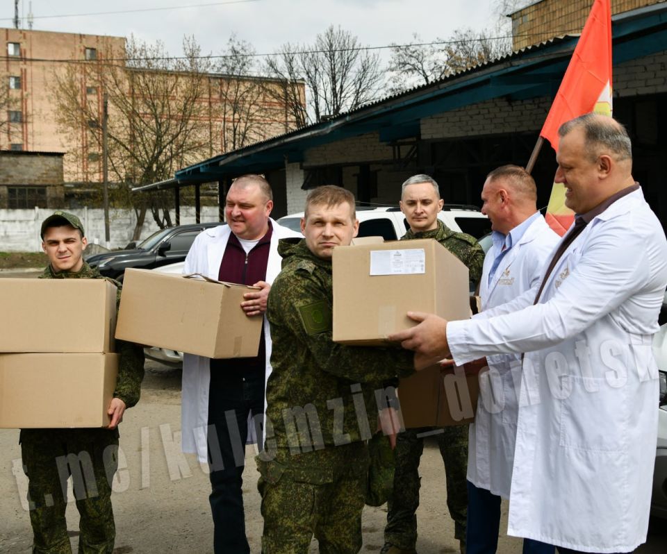 Алексей Кулемзин: В преддверии Светлого праздника Пасхи посетил Донецкий хлебозавод № 2, входящий в состав предприятия «Мир Хлеба» Алексей Кулемзин: В преддверии Светлого праздника Пасхи посетил Донецкий хлебозавод № 2, входящий в состав предприятия «Мир Хлеба»