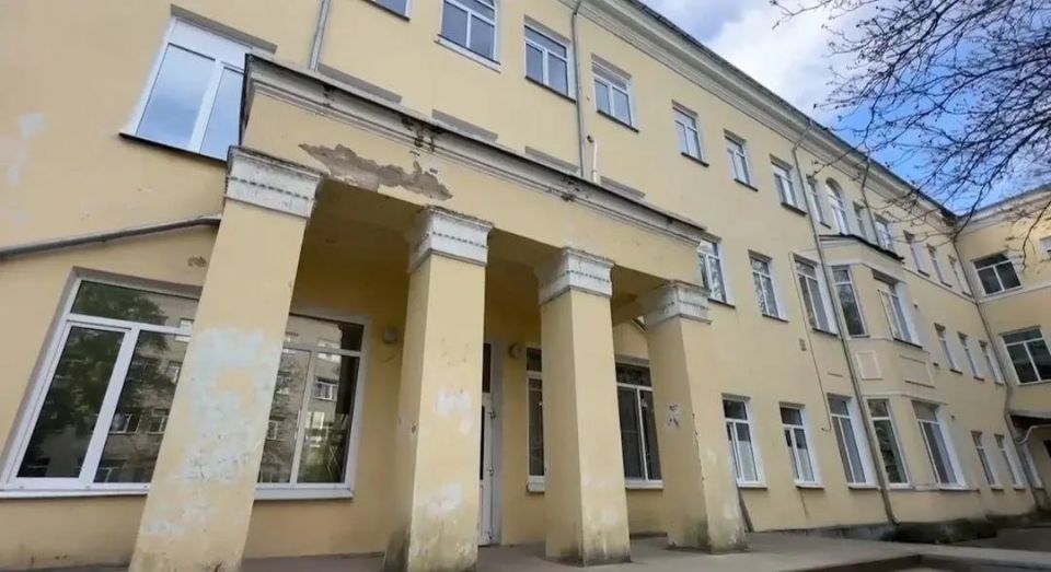 Более 40 операций провели врачи из Якутии в Докучаевске