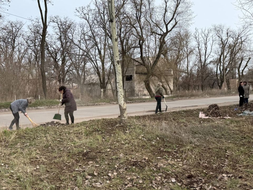 Иван Приходько: В Никитовском внутригородском районе города Горловка продолжаются работы в рамках двухмесячника по благоустройству Иван Приходько: В Никитовском внутригородском районе города Горловка продолжаются работы в рамках двухмесячника по благоустройству