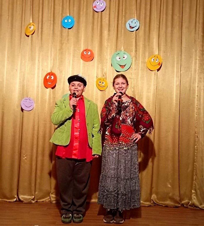 С целью организации досуга школьников в дни весенних каникул, а также с целью реализации проекта "Культура малой Родины" в МБУ «КЛУБ ПГТ ГРУЗСКО-ЗОРЯНСКОЕ Г.О.МАКЕЕВКА» прошла развлекательная программа «Шутки и смех здоровье...