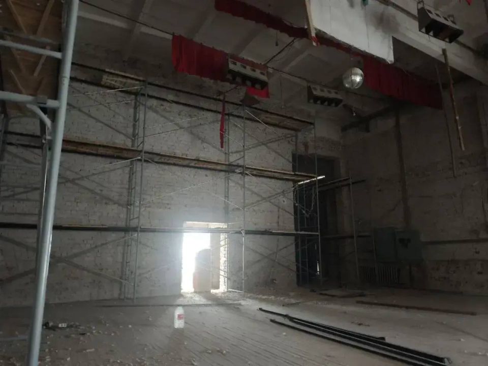 Якутия продолжает восстанавливать дом культуры в селе Андреевка Докучаевского округа