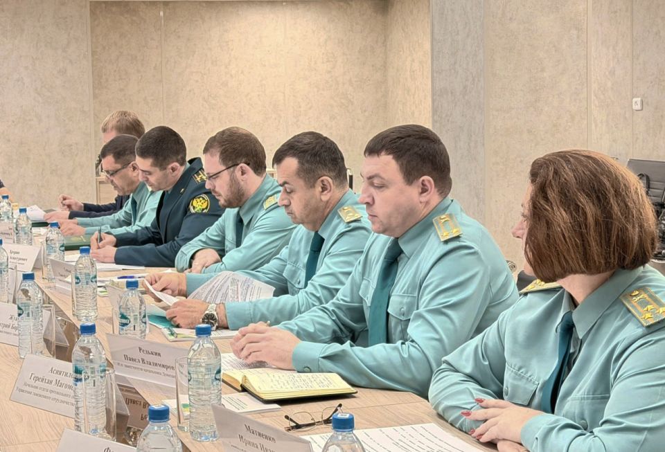 Руководитель ФТС России Валерий Пикалёв провел совещание в Донецкой таможне Руководитель ФТС России Валерий Пикалёв провел совещание в Донецкой таможне
