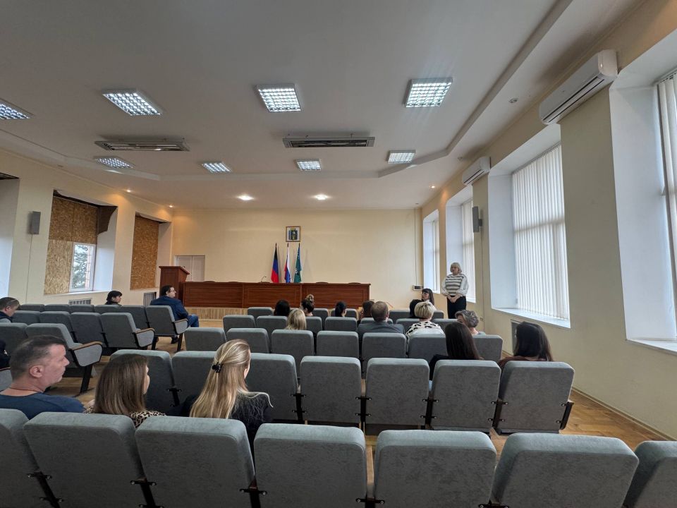 В администрации Мангушского муниципального округа прошло аппаратное совещание В администрации Мангушского муниципального округа прошло аппаратное совещание