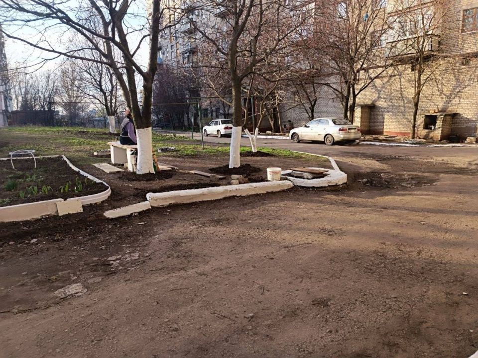 Иван Приходько: В Никитовском внутригородском районе города Горловка продолжаются работы в рамках двухмесячника по благоустройству Иван Приходько: В Никитовском внутригородском районе города Горловка продолжаются работы в рамках двухмесячника по благоустройству