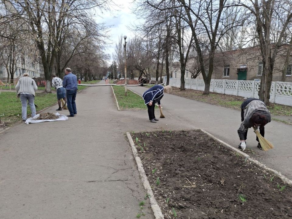 Александр Пеняев: Большой генеральной уборкой открыли апрель в Ясиноватском муниципальном округе Александр Пеняев: Большой генеральной уборкой открыли апрель в Ясиноватском муниципальном округе