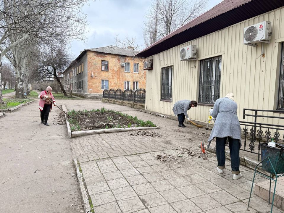 Иван Приходько: В Никитовском внутригородском районе города Горловка продолжаются работы в рамках двухмесячника по благоустройству Иван Приходько: В Никитовском внутригородском районе города Горловка продолжаются работы в рамках двухмесячника по благоустройству