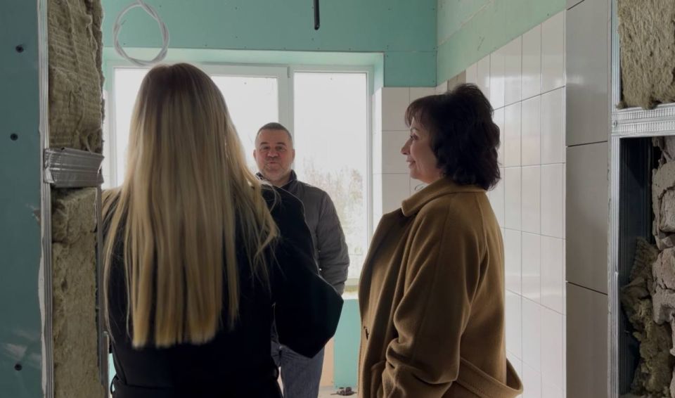 Наталья Великодная: Проверила ход капитального ремонта Центральной районной больницы в пгт Тельманово