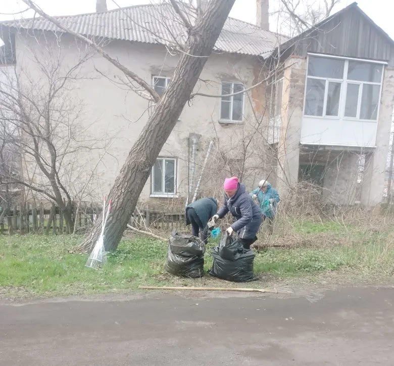Снежнянский филиал Единого регионального фонда по управлению многоквартирными домами проводит работы по обслуживанию и благоустройству жилого фонда в городском округе Снежнянский филиал Единого регионального фонда по управлению многоквартирными домами проводит работы по обслуживанию и благоустройству жилого фонда в городском округе