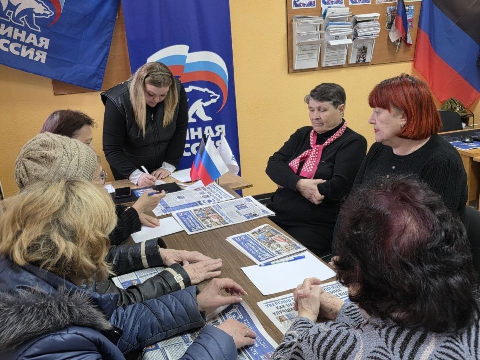 В Докучаевске прошли мероприятия ко Дню смеха В Докучаевске прошли мероприятия ко Дню смеха
