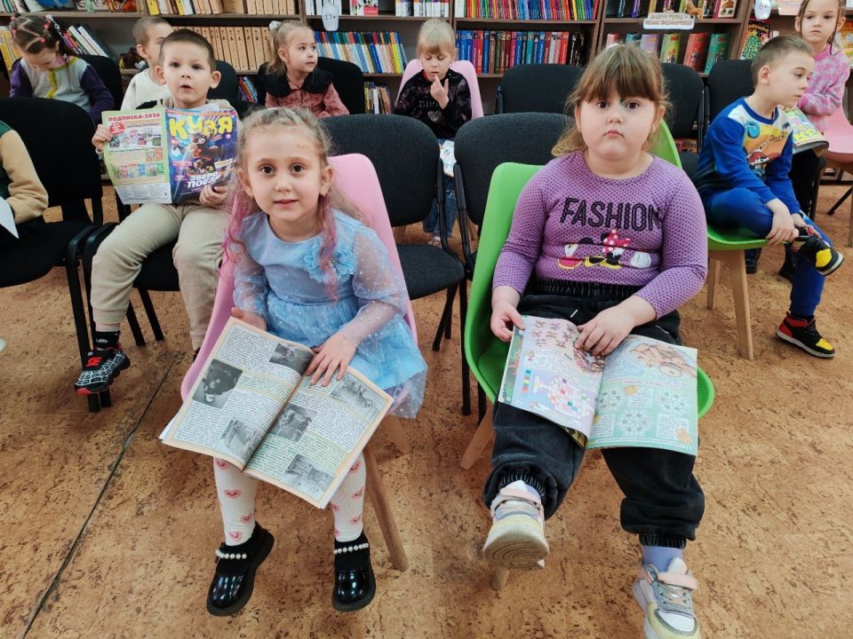 В детской библиотеке им. Н. Островского в рамках Недели детской книги прошла увлекательная экскурсия «Библиотека — Территория детства» для воспитанников ГБОУ «Детский сад № 84 г. о. Макеевка». Мероприятие состоялось с целью... В детской библиотеке им. Н. Островского в рамках Недели детской книги прошла увлекательная экскурсия «Библиотека — Территория детства» для воспитанников ГБОУ «Детский сад № 84 г. о. Макеевка». Мероприятие состоялось с целью...