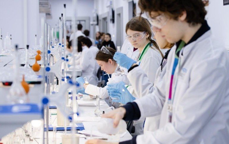 В образовательном центре «Сириус» состоялся заключительный этап Всероссийской олимпиады школьников по химии