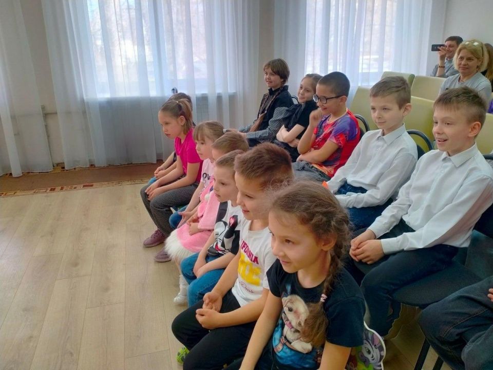 Театрализованное представление «Репка на новый лад» в Шахтерске Театрализованное представление «Репка на новый лад» в Шахтерске