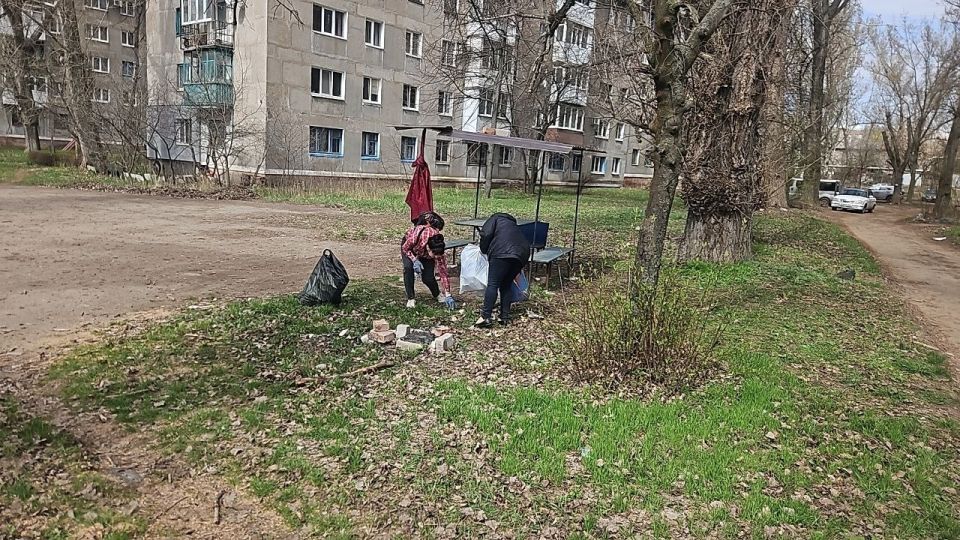 В Центрально-Городском районе состоялся субботник В Центрально-Городском районе состоялся субботник