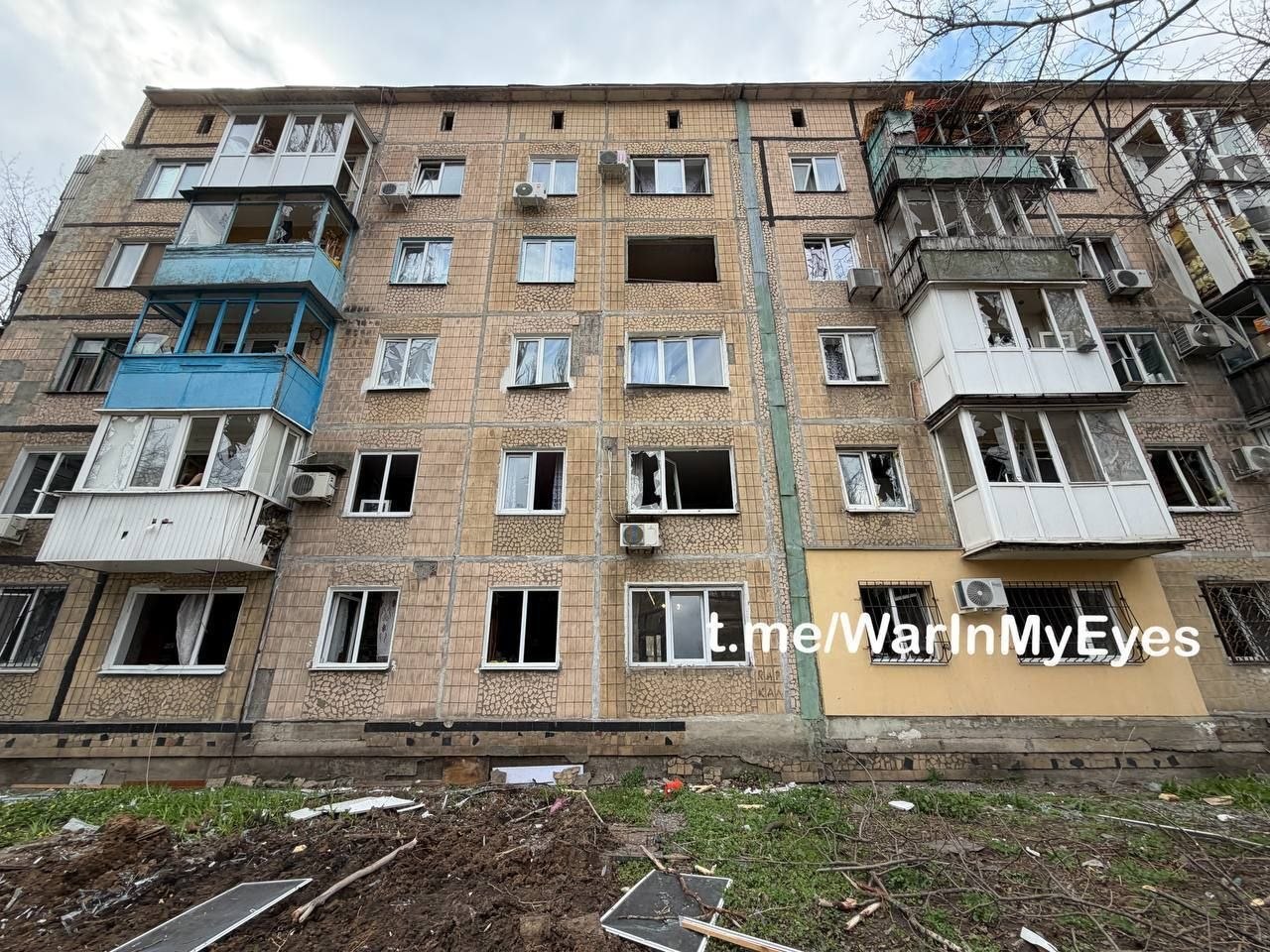 Ещё последствия атаки БПЛА в Будённовском районе Донецка Ещё последствия атаки БПЛА в Будённовском районе Донецка