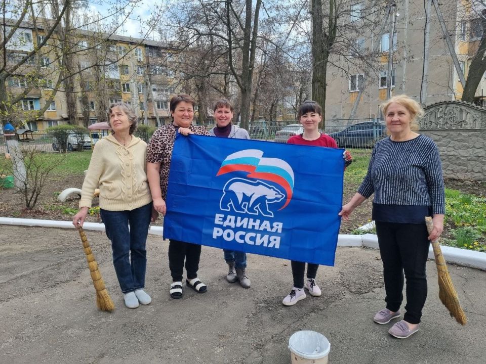 Елена Рязанцева: 4 апреля в Пролетарском районе прошёл весенний субботник, организованный в рамках проекта "Городская среда" партии "Единая Россия" Елена Рязанцева: 4 апреля в Пролетарском районе прошёл весенний субботник, организованный в рамках проекта "Городская среда" партии "Единая Россия"