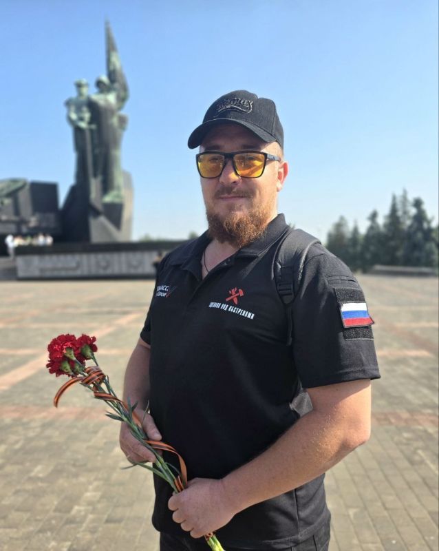 Дмитрий Огилец: Сегодня, свой день рождения празднует мой золотой помощник, заместитель председателя Донецкой городской организации "Российский союз ветеранов Афганистана и специальных военных операций", ветеран боевых... Дмитрий Огилец: Сегодня, свой день рождения празднует мой золотой помощник, заместитель председателя Донецкой городской организации "Российский союз ветеранов Афганистана и специальных военных операций", ветеран боевых...