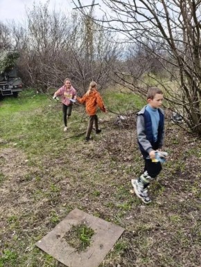 Александр Пеняев: Хорошей традицией стали субботники по уборке территорий ранней весной, и без поддержки жителей выполнить её очень сложно