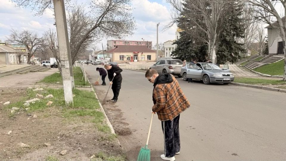 3 апреля по партийному проекту Единой России "Донбасс-наш дом" в Старобешевском муниципальном округе прошел муниципальный субботник 3 апреля по партийному проекту Единой России "Донбасс-наш дом" в Старобешевском муниципальном округе прошел муниципальный субботник