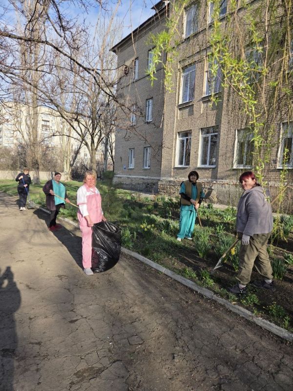 К субботнику присоединились предприятия и учреждения Кировского внутригородского района города Донецк! К субботнику присоединились предприятия и учреждения Кировского внутригородского района города Донецк!