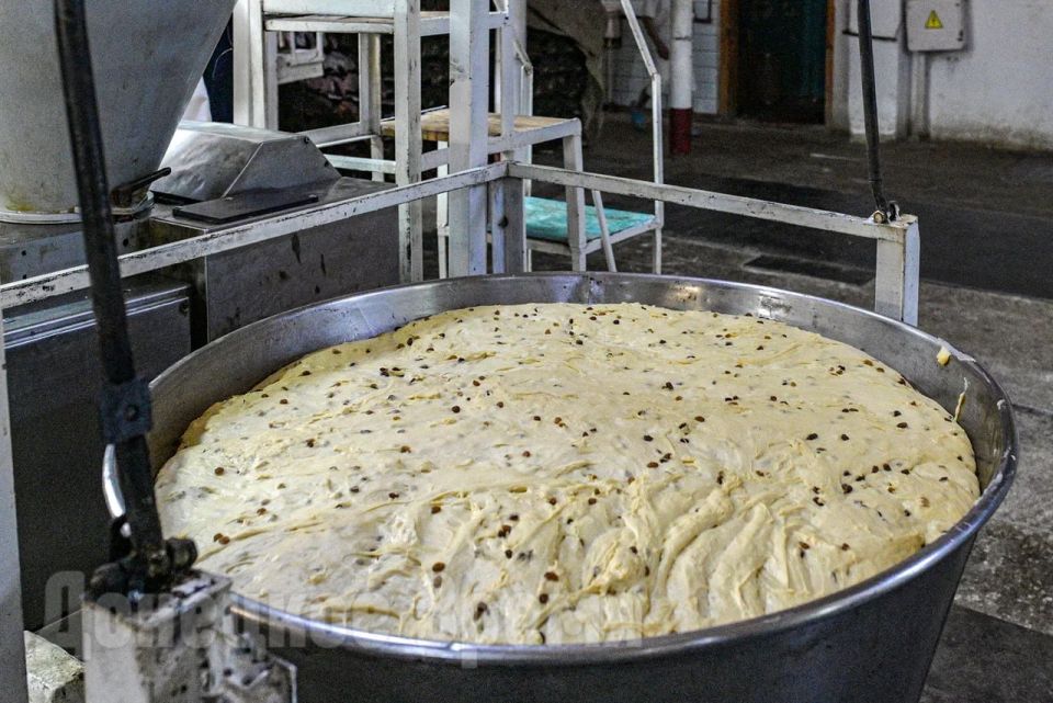 «Чтобы всегда всем было вкусно»: в Донецке испекли партию пасхальных куличей для военнослужащих «Чтобы всегда всем было вкусно»: в Донецке испекли партию пасхальных куличей для военнослужащих