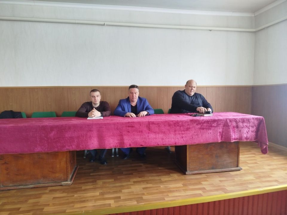 4 апреля, Врип главы муниципального образования Старобешевский муниципальный округ Алексей Черкашин, совместно с Председателем Народного Совета Константином Кузьминым провел сход граждан в селе Васльевка