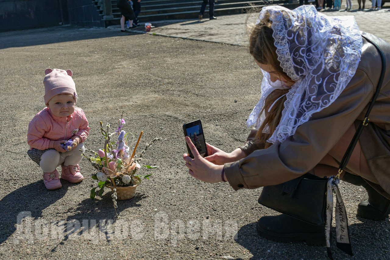 Фоторепортаж: прихожане Свято-Покровского храма в Донецке встретили Вербное воскресенье Фоторепортаж: прихожане Свято-Покровского храма в Донецке встретили Вербное воскресенье