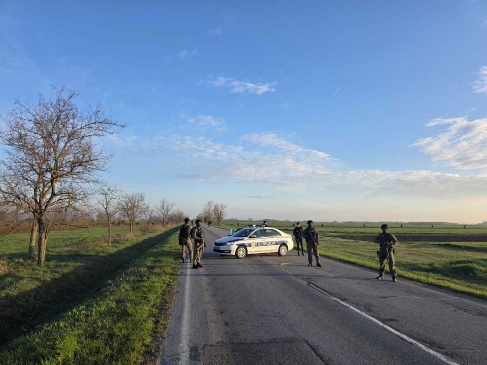 Взрывчатку обнаружили рядом с газопроводом из Сербии в Венгрию Взрывчатку обнаружили рядом с газопроводом из Сербии в Венгрию
