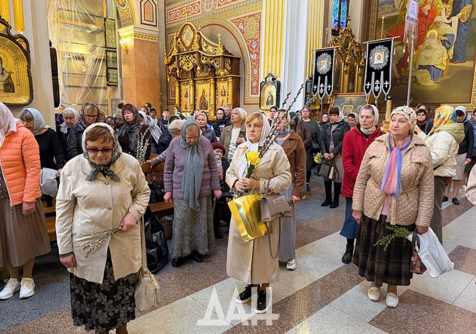 Православный Донбасс отмечает праздник Входа Господня в Иерусалим Православный Донбасс отмечает праздник Входа Господня в Иерусалим