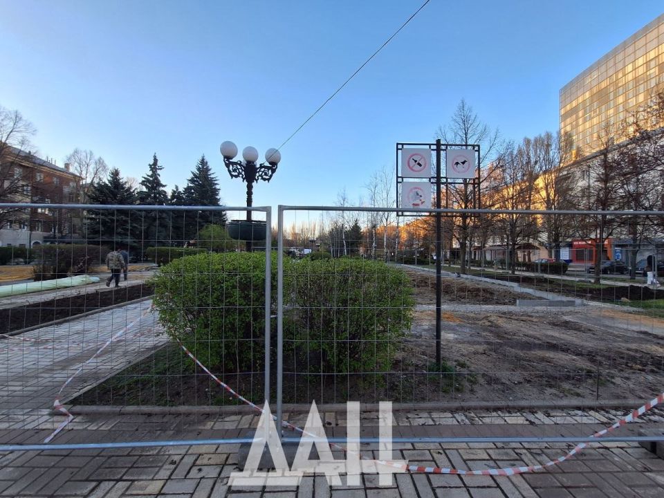 На месте центральной детской площадки на бульваре Пушкина в Донецке поставят новую На месте центральной детской площадки на бульваре Пушкина в Донецке поставят новую