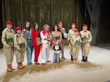 "КотоБум" в Донецке: Ясиноватая дарит пушистую звезду Театру Куклачёва