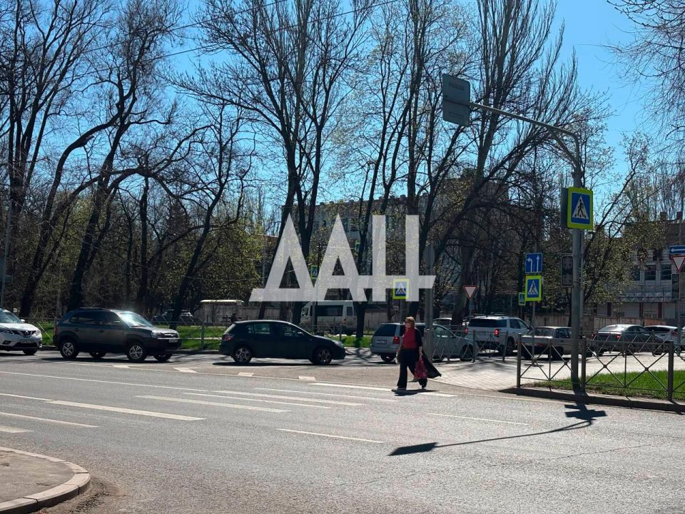 Из-за неработающих светофоров в Донецке начинают образовываться пробки Из-за неработающих светофоров в Донецке начинают образовываться пробки
