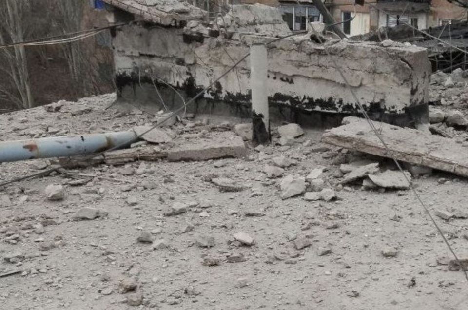 В Горловке из-за атаки украинских боевиков повреждены пять многоэтажек