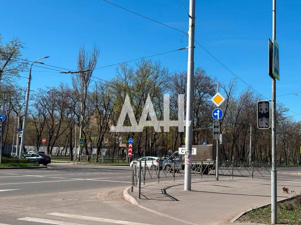 Из-за неработающих светофоров в Донецке начинают образовываться пробки Из-за неработающих светофоров в Донецке начинают образовываться пробки