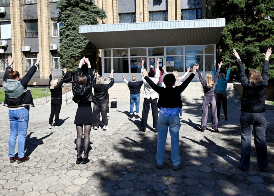 Иван Адамец: В рамках федерального проекта «Здоровье для каждого» и регионального движения Донецкой Народной Республики «За медицину здорового долголетия» для сотрудников управы Куйбышевского района провели производственную... Иван Адамец: В рамках федерального проекта «Здоровье для каждого» и регионального движения Донецкой Народной Республики «За медицину здорового долголетия» для сотрудников управы Куйбышевского района провели производственную...