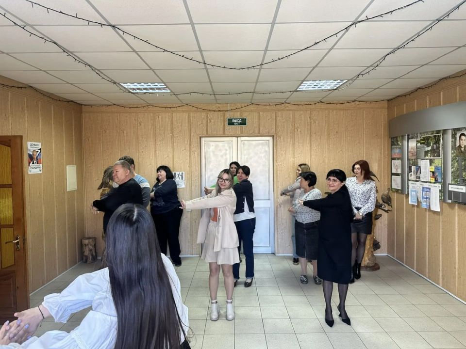 Сотрудники Минприроды ДНР присоединились к Республиканской зарядке Сотрудники Минприроды ДНР присоединились к Республиканской зарядке
