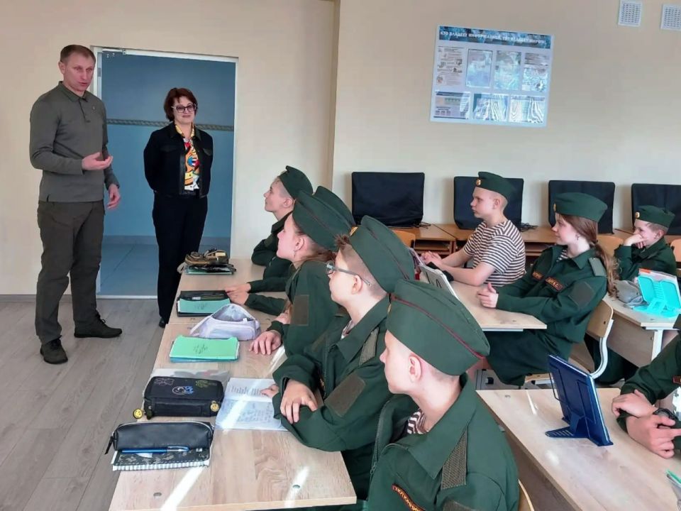 Александр Шатов: Со школьниками Шахтерского округа поговорили об отечественной космонавтике Александр Шатов: Со школьниками Шахтерского округа поговорили об отечественной космонавтике