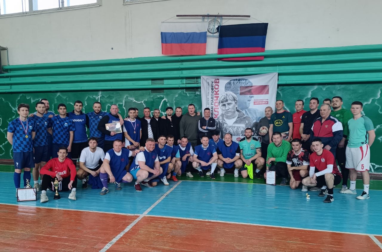 05.04.2026 почтить память любимого тренера Клочкова Ивана Павловича собрались его воспитанники 05.04.2026 почтить память любимого тренера Клочкова Ивана Павловича собрались его воспитанники