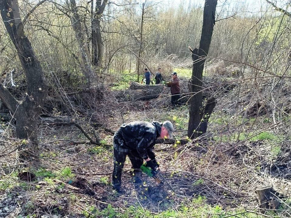 Жители Шахтерского округа продолжают наводить порядок