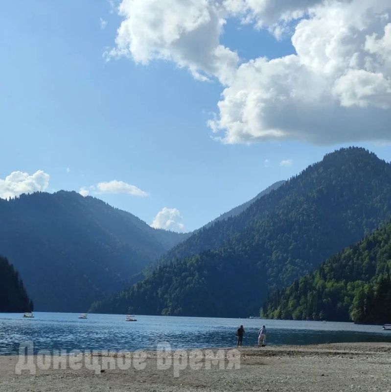 Из ДНР в Абхазию на поезде и на связи: Пушилин и Гунба договорились о запуске ж/д сообщения и снижении тарифов на роуминг