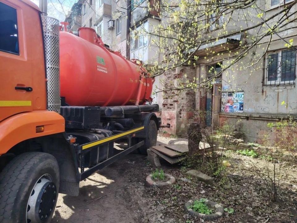 Аварийно-восстановительный отряд Кузбасса продолжает работу в Горловке Аварийно-восстановительный отряд Кузбасса продолжает работу в Горловке