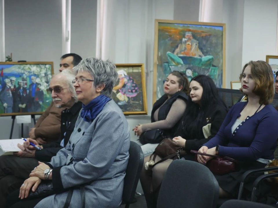 Презентация монографии «Новая военная поэзия: опыт научно-критического прочтения» состоялась в Донецкой республиканской библиотеке для молодежи Презентация монографии «Новая военная поэзия: опыт научно-критического прочтения» состоялась в Донецкой республиканской библиотеке для молодежи