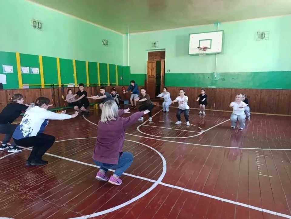 Иван Адамец: В рамках федерального проекта «Здоровье для каждого» на базе ГБОУ «Школа № 72 городского округа Донецк» прошло спортивное мероприятие «Будь здоров» Иван Адамец: В рамках федерального проекта «Здоровье для каждого» на базе ГБОУ «Школа № 72 городского округа Донецк» прошло спортивное мероприятие «Будь здоров»