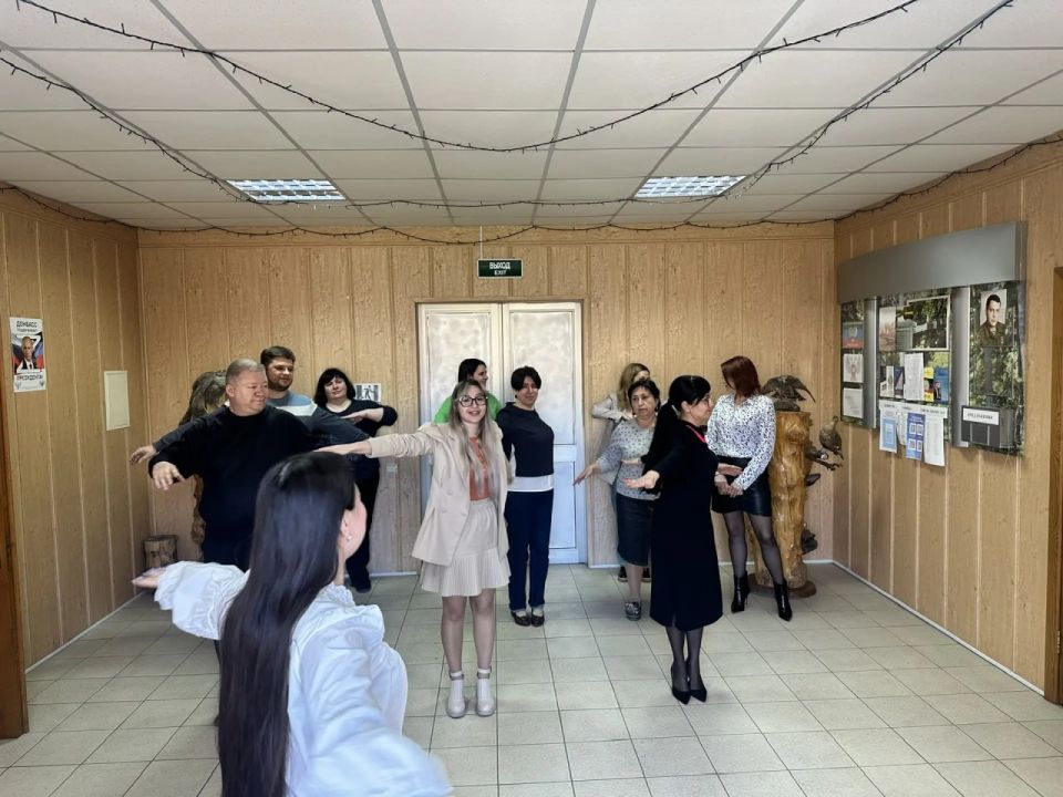 Сотрудники Минприроды ДНР присоединились к Республиканской зарядке Сотрудники Минприроды ДНР присоединились к Республиканской зарядке