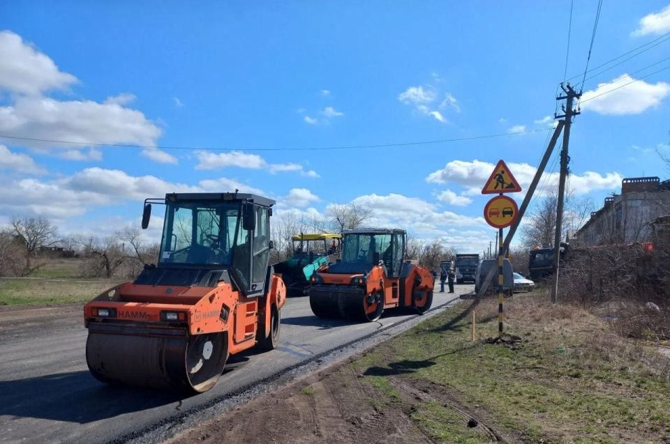 Сергей Желновач: Хабаровский край обновил участок автодороги в селе Новогригоровка городского округа Дебальцево