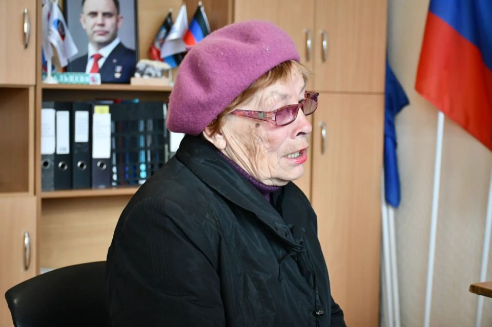 Сегодня, 7 апреля 2026 года, первый заместитель главы администрации городского округа Дебальцево Максим Вельма провел личный прием граждан в общественной приемной Всероссийской политической партии «Единая Россия» Сегодня, 7 апреля 2026 года, первый заместитель главы администрации городского округа Дебальцево Максим Вельма провел личный прием граждан в общественной приемной Всероссийской политической партии «Единая Россия»
